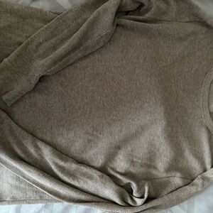Old Navy Tan Crewneck Sweater Soft Casual Design